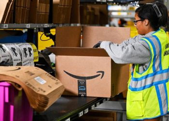 Amazon slashes another 16,000 jobs